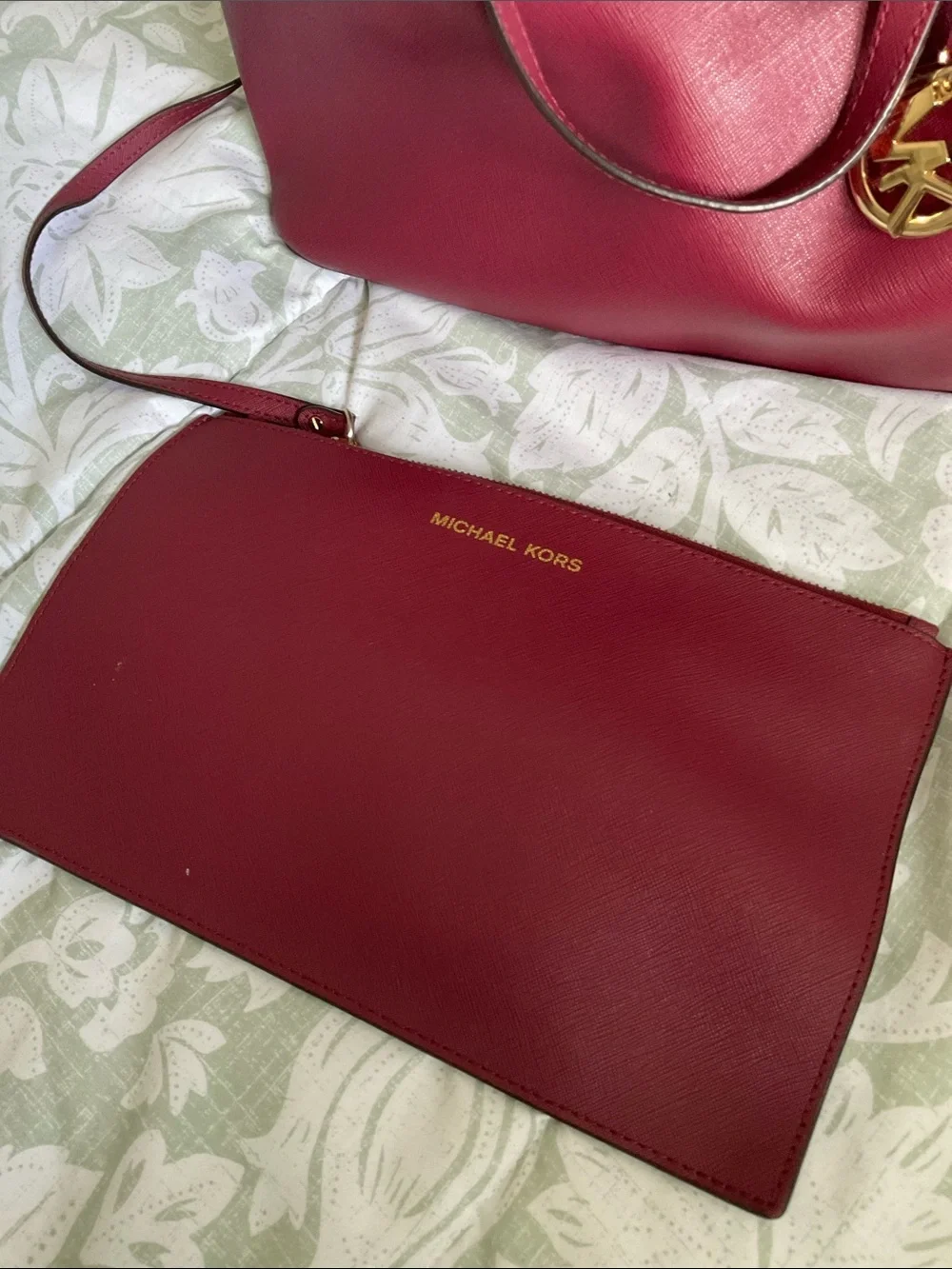 Michael Kors tote & water set